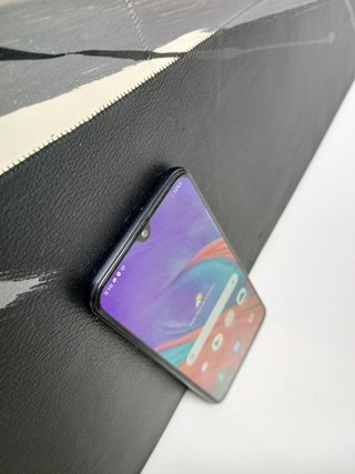 Samsung Galaxy A40 (Económico)