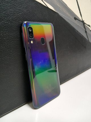 Samsung Galaxy A40 (Económico)