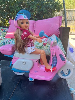Muñeca Nenuco con Moto Rosa