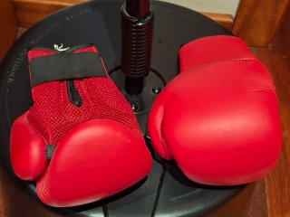 Kit Infantil de Boxeo + Guantes Rojos