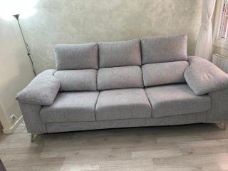 Sofá de tecido cinza como novo