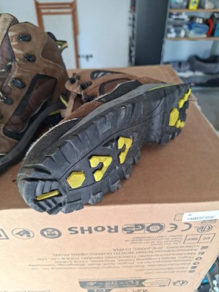 Botas de montaña Quechua Talla 42