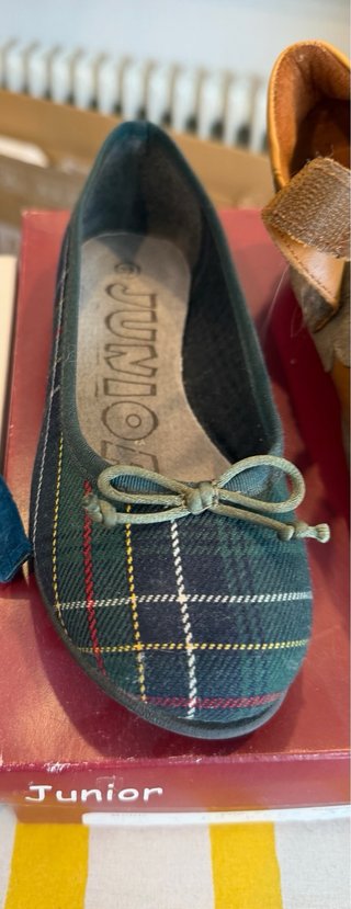 Lote 4 pares zapatos niña talla 32