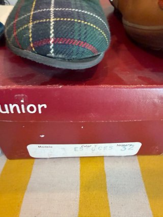 Lote 4 pares zapatos niña talla 32