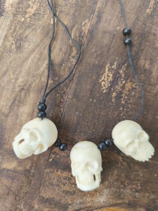 Collar Calaveras Indonesio