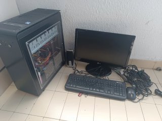 Computer Samsung Completo con Schermo e Altoparlanti