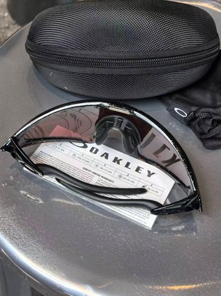 Gafas de sol Oakley negras multicolor