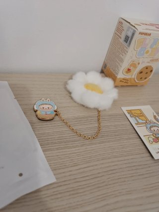 Imán Labubu Toasty Snow Baby Fluffy & Cozy Popmart