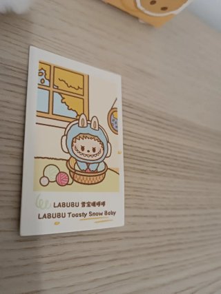Imán Labubu Toasty Snow Baby Fluffy & Cozy Popmart