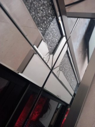 Chimenea de cristal plateado