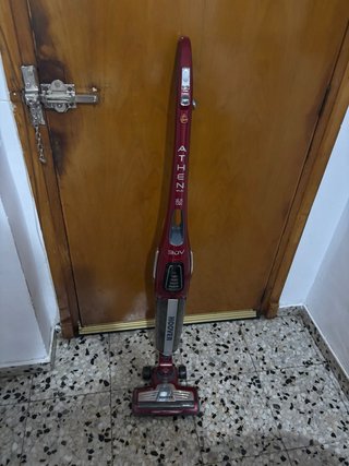 Aspiradora Hoover Athena 30V Roja