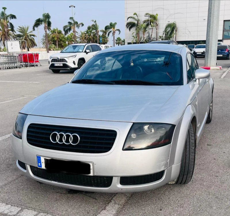 Audi TT 1998 - foto 1