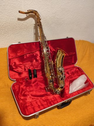 Saxofón Tenor King 662