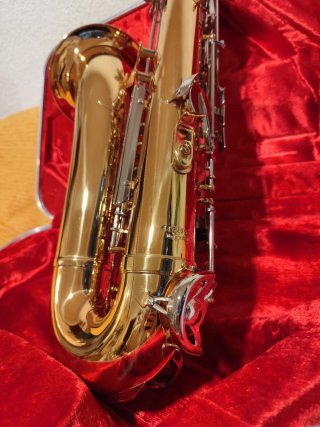 Saxofón Tenor King 662