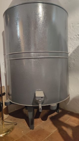 Zafra vino tradicional 400-500L con grifo