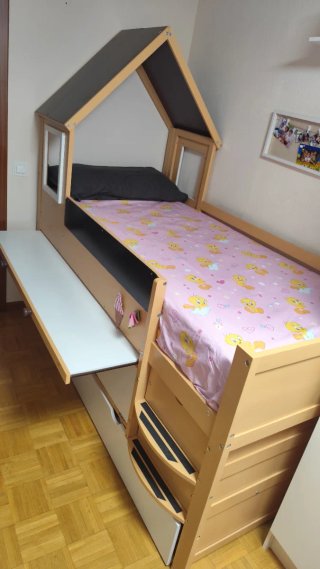 Cama infantil con cama nido y escritorio