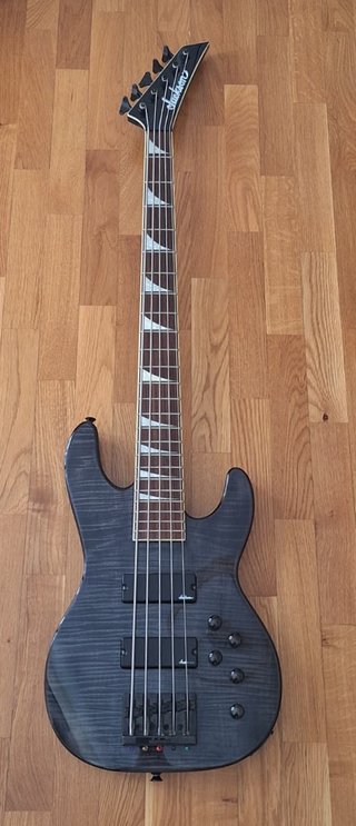 Bajo Jackson CBXNT V Trans Black 5 cuerdas