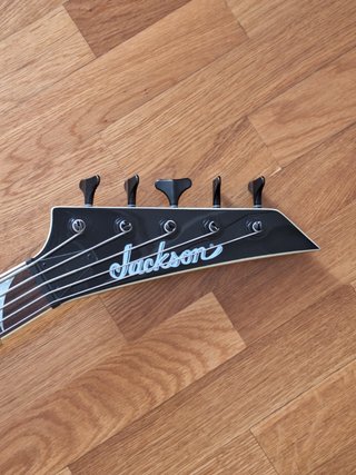 Bajo Jackson CBXNT V Trans Black 5 cuerdas