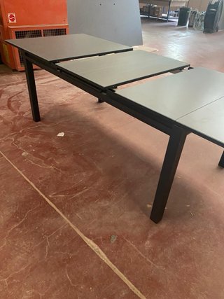 Mesa extensible aluminio y cristal 187-244 cm