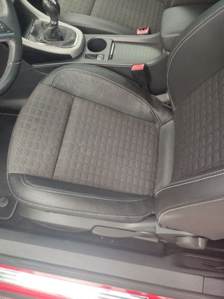 Opel Astra J GTC con llantas de 20"