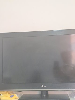 Televisión LG 32 32CS460 con Mando
