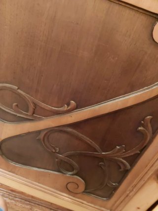 Muebles antiguos de nogal tallado