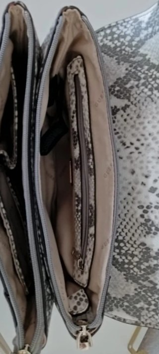 Bolso Guess animal print