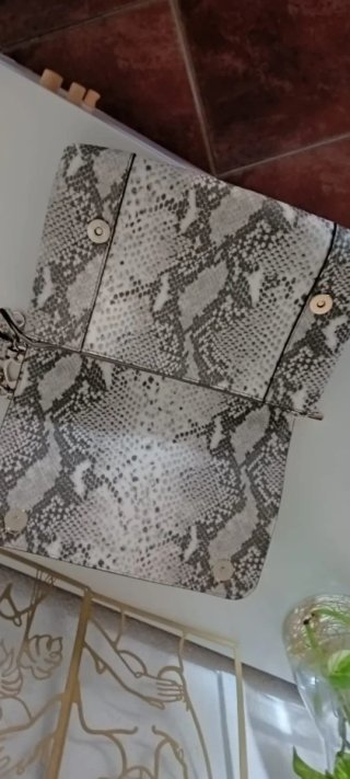 Bolso Guess animal print