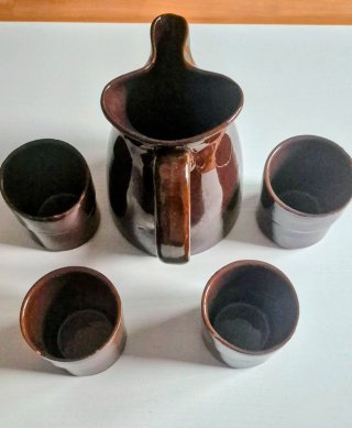 Giara in terracotta e 4 bicchieri