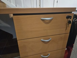 Mesa de despacho L madera y metal