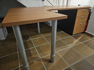 Mesa de despacho L madera y metal