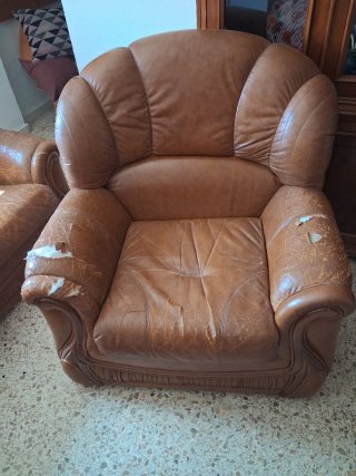 REGALO. Sofá y sillones de piel - Almería