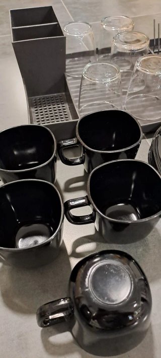 Set de Café y Vajilla 14 pzs + Escurreplatos IKEA