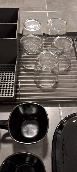 Set de Café y Vajilla 14 pzs + Escurreplatos IKEA