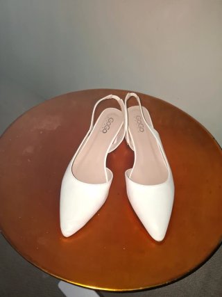 Zapatos blancos de fiesta