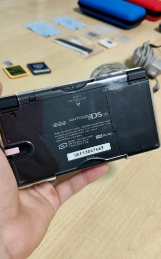 Consolle Nintendo DSi XL + Nintendo DS + Accessori
