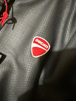 Chaqueta Ducati Negra y Roja (DAINESE) ORIGINAL