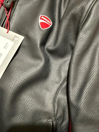 Chaqueta Ducati Negra y Roja (DAINESE) ORIGINAL