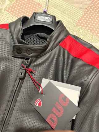 Chaqueta Ducati Negra y Roja (DAINESE) ORIGINAL