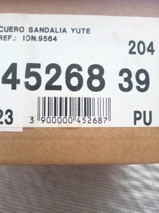 Sandalias de ante con cuña