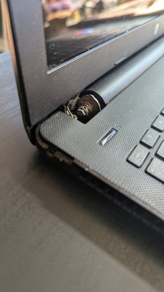HP 15-BS044NS i7-7500U 8GB RAM Radeon 5
