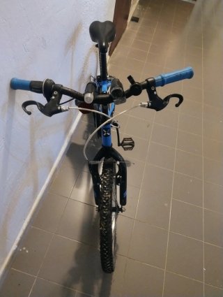 Bicicleta infantil Btwin azul