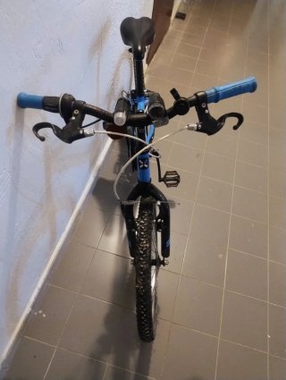 Bicicleta infantil Btwin azul