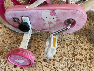 Bicicleta infantil Hello Kitty rosa