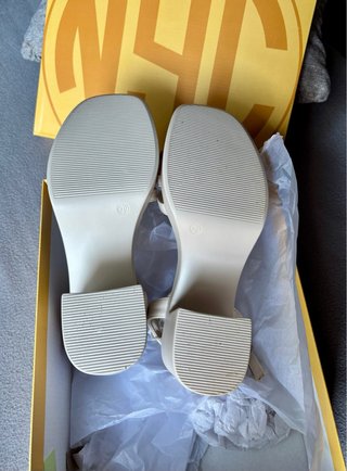 Sandalias Merkal Tacón Beige Talla 39