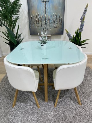 Mesa cristal templado y 4 sillas comedor