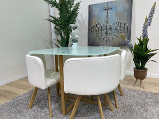 Mesa cristal templado y 4 sillas comedor