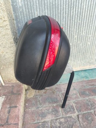 Baúl Moto Givi Negro