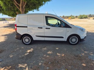 Ford Transit Courier 2019