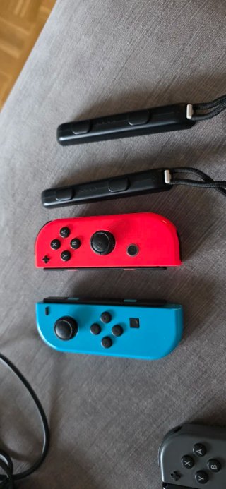 Nintendo Switch Gris con Funda